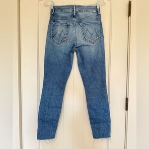 MOTHER High Waisted Looker Ankle Fray size 26 in Hop On Hop Off